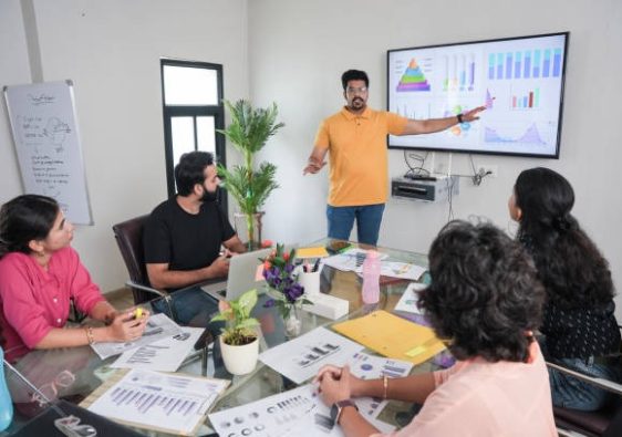 Instantly Access High-Quality Content Anywhere with Peek Viewer