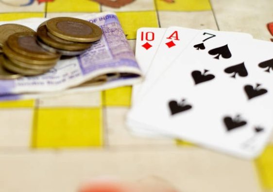 How to Play Online Casino Games Like a Pro