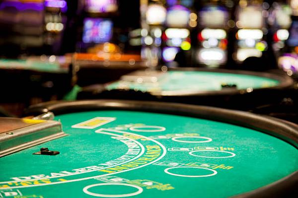 How Players Move Between Gaming Sections on online casino Singapore
